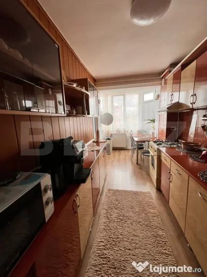 Apartament cu 4 camere decomandat în Ultracentral