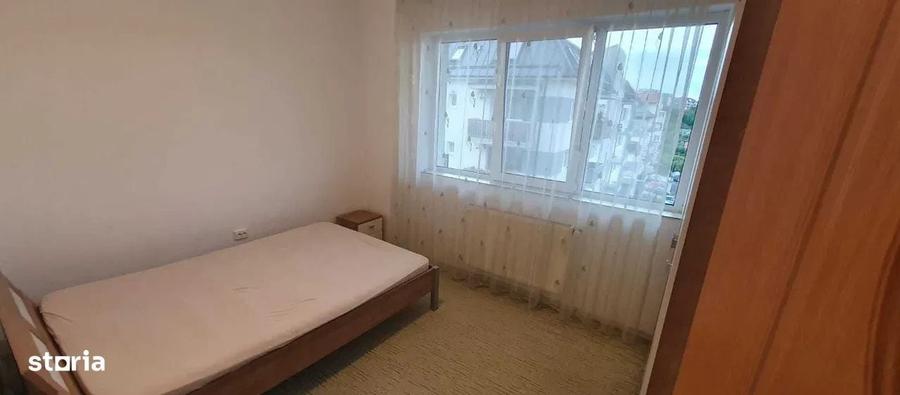 Apartament cu 3 camere în Florești