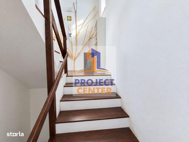 Casă cu 4 camere în Central