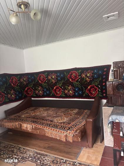 Casă cu 4 camere cu Teren 2600 Mp în Pârteștii de Jos