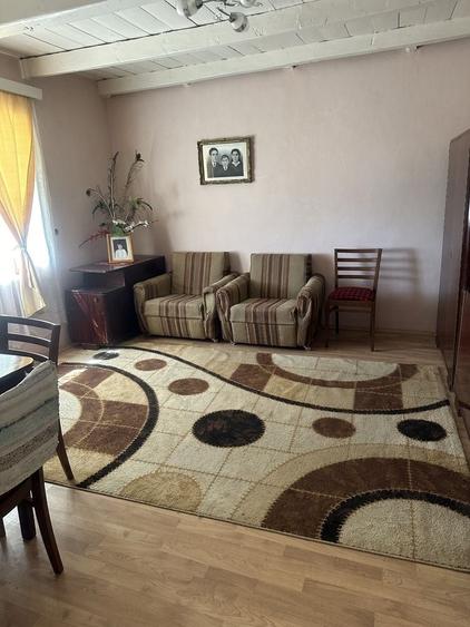 Casă cu 4 camere în Tăut