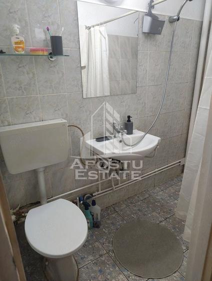 Garsonieră nedecomandată, mobilată în Medicină