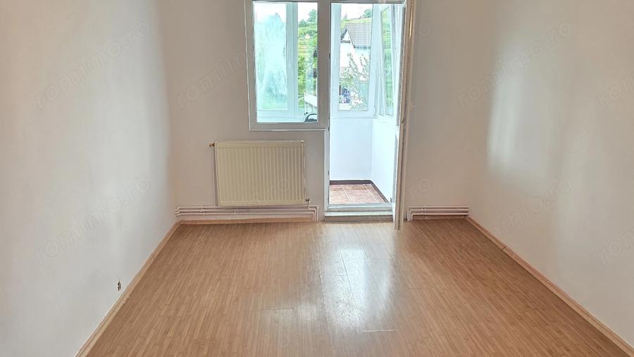 Apartament cu 2 camere semidecomandat în Micro 15