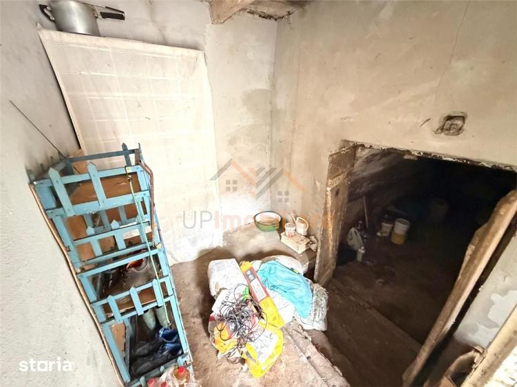 Casă cu 4 camere cu Teren 1081 Mp în Girișu de Criș