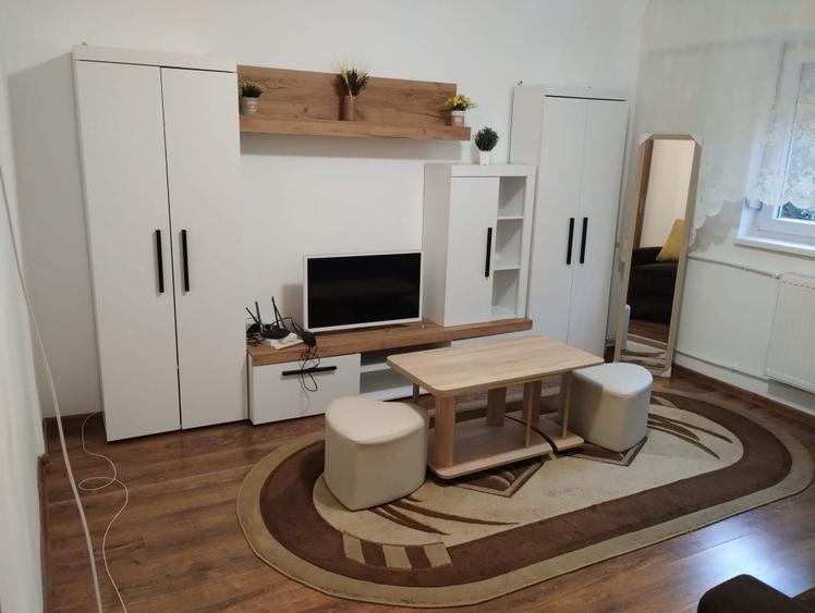 Inchirierez apartament cu o camera decomandat - 1