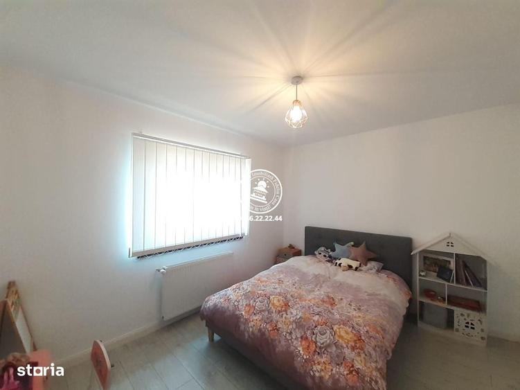 Casă cu 4 camere în Cogeasca