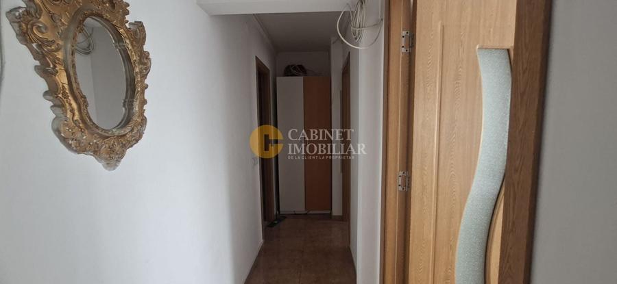 Apartament cu 3 camere decomandat, mobilat în Bd. Independenței