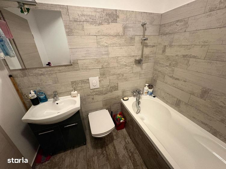 Apartament cu 3 camere în Berceni