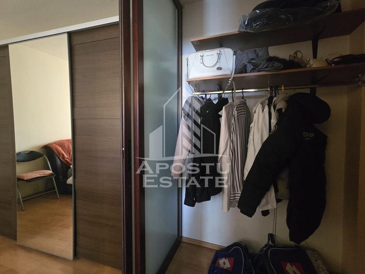 Apartament cu 2 camere semidecomandat, mobilat în Lipovei