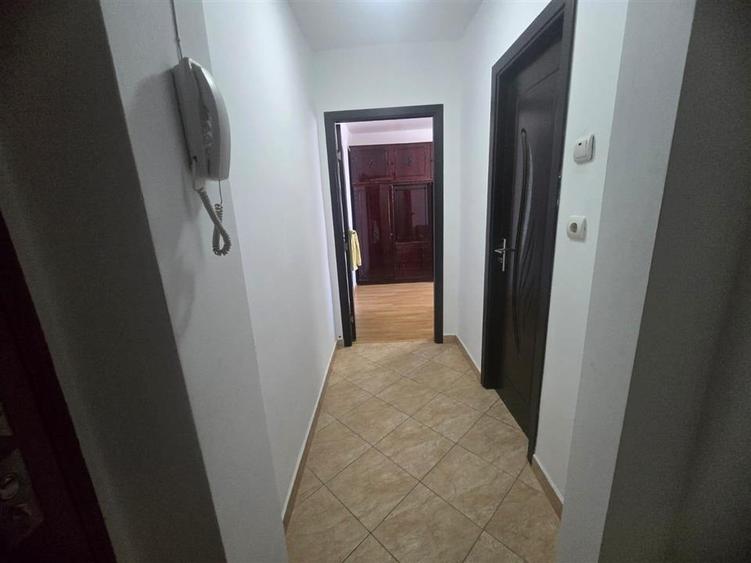 Apartament cu 2 camere nedecomandat în Alecu Russo