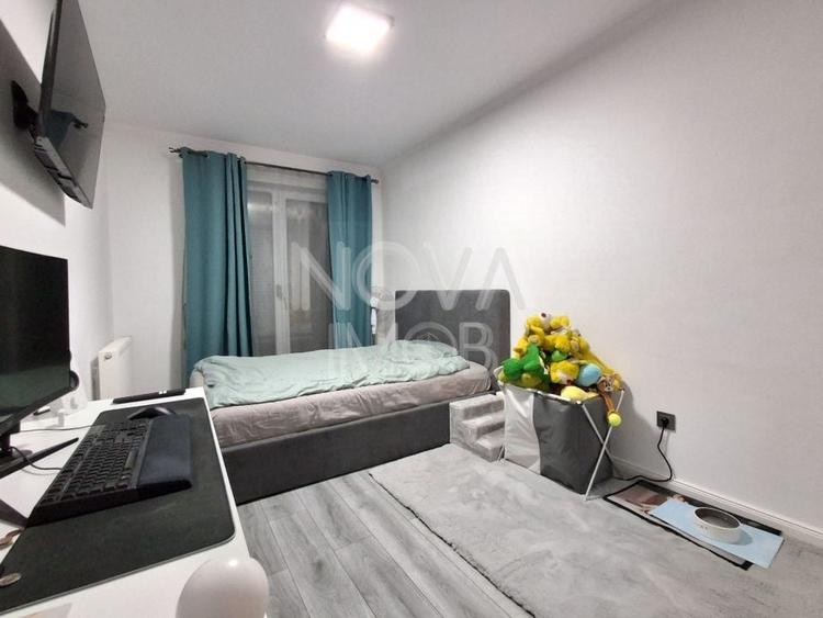 Apartament cu 3 camere decomandat, mobilat în Lazaret