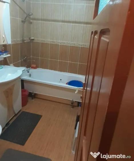 Garsonieră decomandată în Florești
