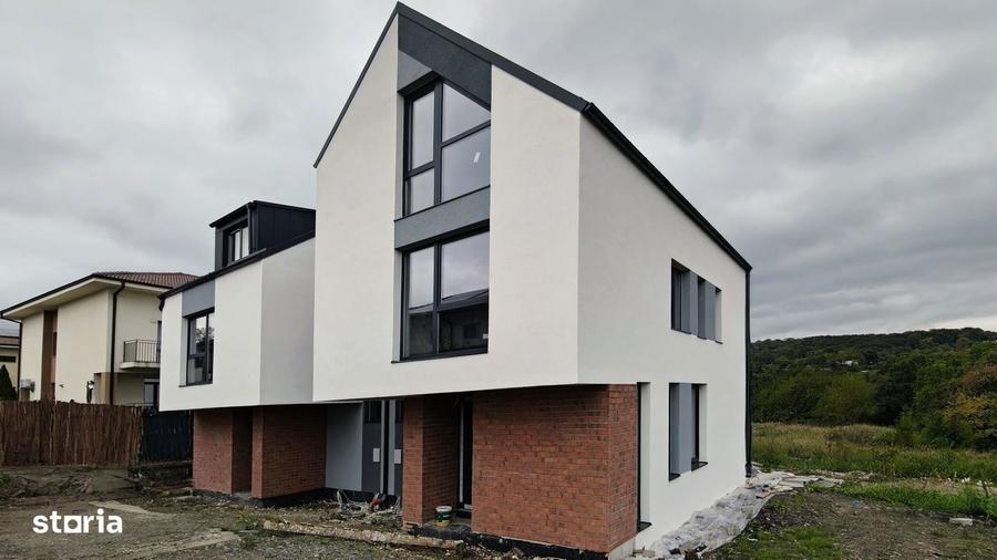 Casă cu 5 camere cu Teren 430 Mp în Făget