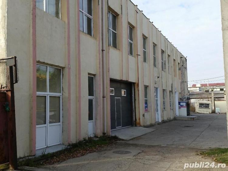 Spațiu comercial, de 1,400 mp, în Industrială