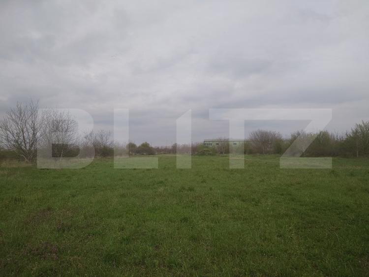 Teren agricol intravilan de 3515 mp, în Exterior Sud