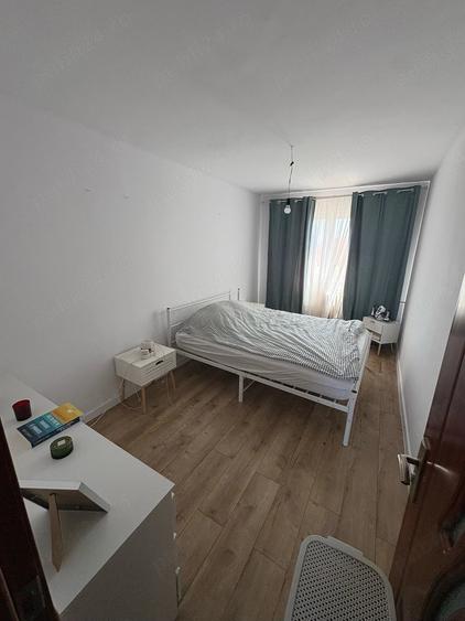 Apartament cu 3 camere semidecomandat în Șagului