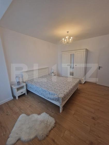 Apartament cu 3 camere decomandat, mobilat în Central