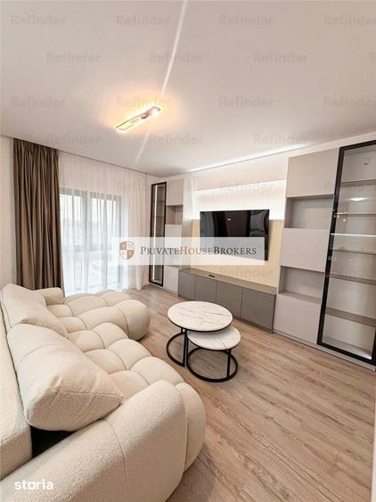 Apartament cu 3 camere semidecomandat în Central