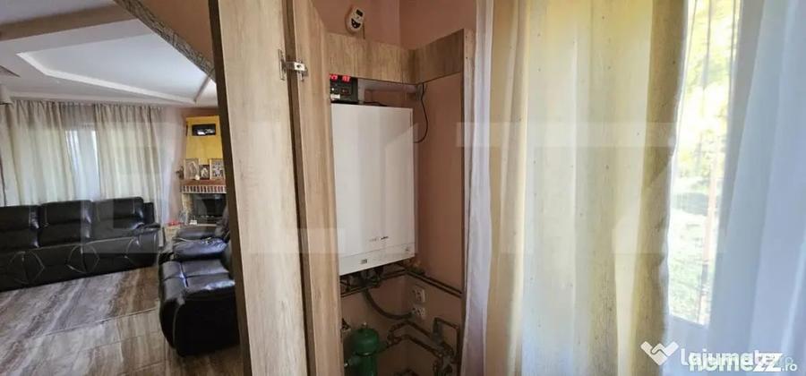 Casă cu 5 camere cu Teren 1300 Mp în Valea