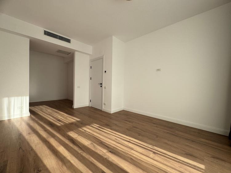 Apartament cu 3 camere decomandat în Pipera