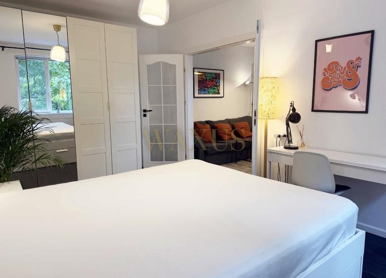 Apartament cu 3 camere semidecomandat, mobilat în Horea