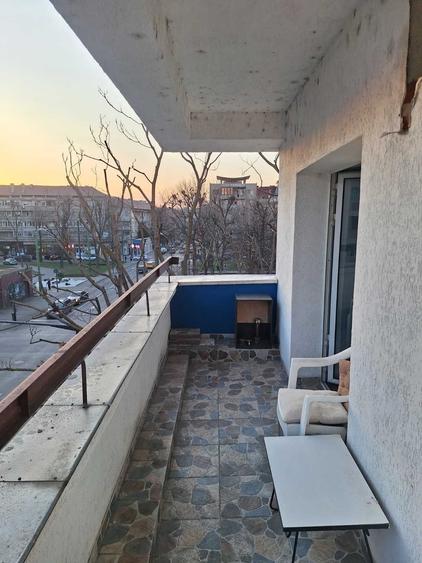 Apartament cu 3 camere semidecomandat în Ultracentral