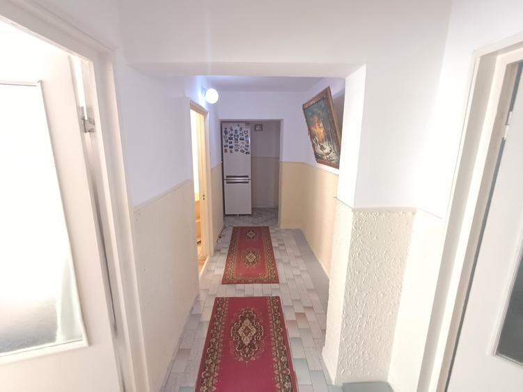 Apartament cu 4 camere decomandat în Vidin-Progresul