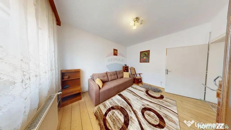 Casă cu 4 camere cu Teren 475 Mp în Valea Aurie