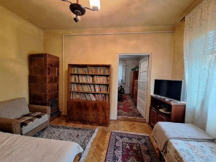 Duplex cu 3 camere cu Canalizare în Lunei