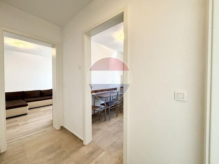 Apartament cu 2 camere decomandat în Tractorul
