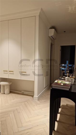 Apartament cu 4 camere decomandat în Central
