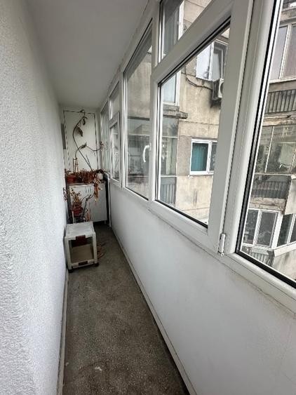 Apartament cu 4 camere decomandat în Militari
