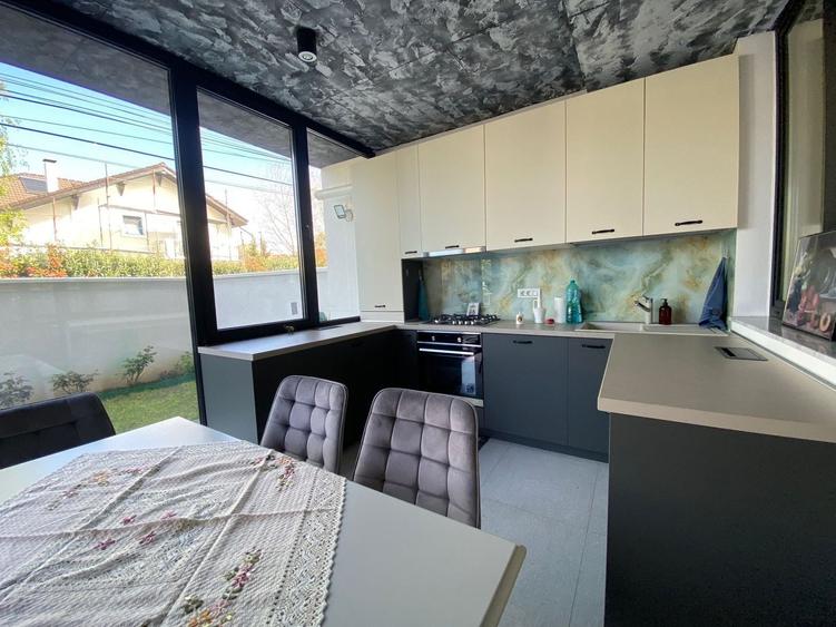 Apartament cu 4 camere decomandat în Iancu Nicolae