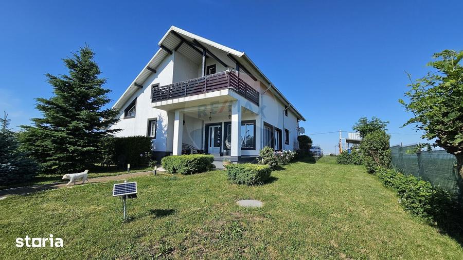 Casă cu 6 camere cu Teren 3614 Mp în Moara