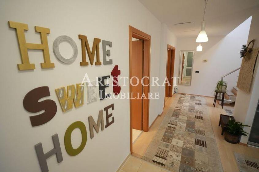 Casă cu 5 camere cu Teren 450 Mp în Corbeanca