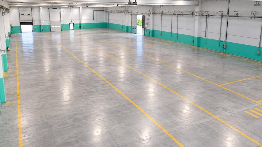 Spațiu industrial, de 2,532 mp, în Vest