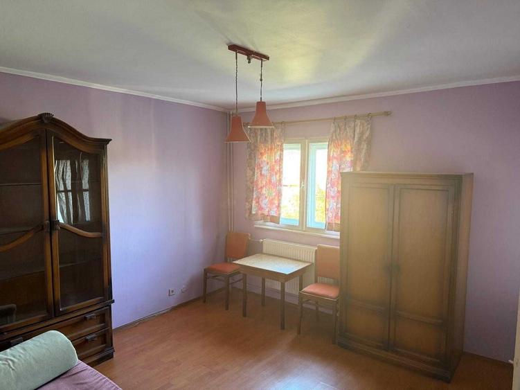 Garsonieră decomandată în Central