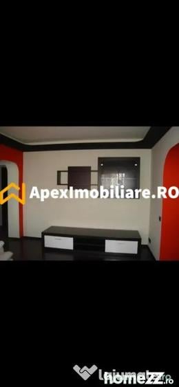 Apartament cu 3 camere semidecomandat, mobilat în Bucur Obor