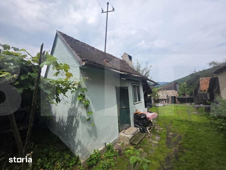 Casă cu 2 camere cu Teren 982 Mp în Bixad