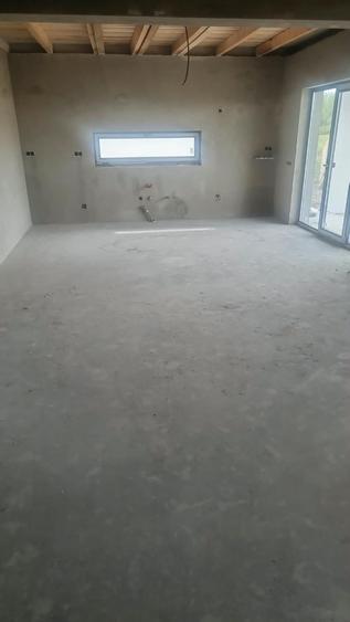 Casă cu 3 camere în Central