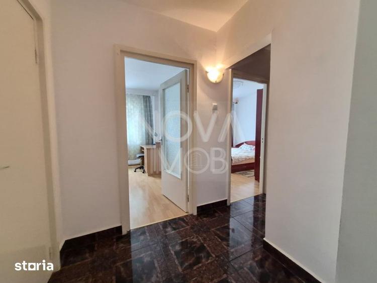 Apartament cu 3 camere, mobilat în Vasile Aaron