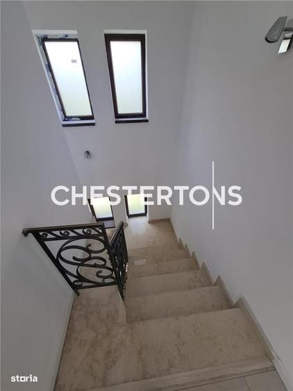 Casă cu 4 camere cu Teren 280 Mp în Central