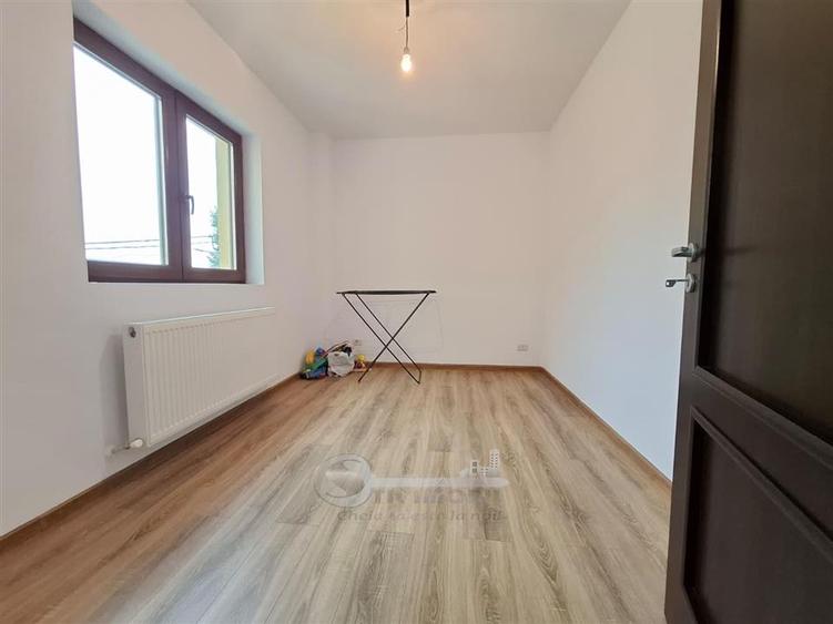 Apartament cu 3 camere decomandat, mobilat în Cug