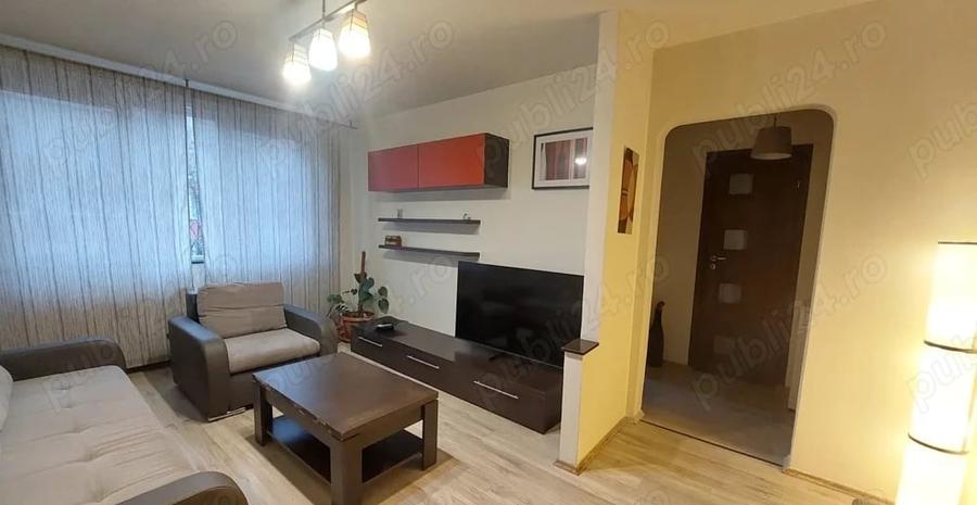 Apartament cu 3 camere decomandat, mobilat în Sălaj
