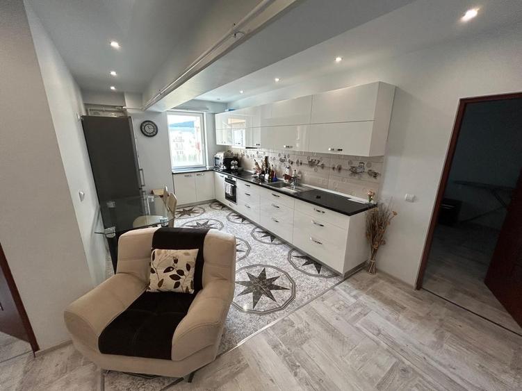 Apartament cu 2 camere decomandat în Calea Moldovei