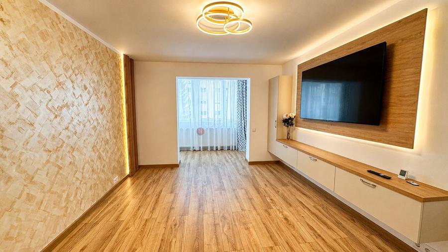 Apartament Modern in Racadau | Renovare Completa si Pozitie Excelenta - 1