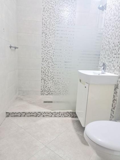 Apartament cu 3 camere decomandat în Tineretului