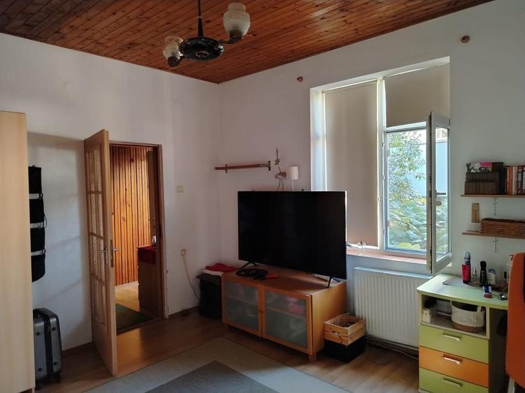 Apartament cu 2 camere decomandat, mobilat în Titulescu