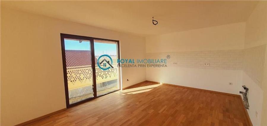 Apartament cu 3 camere decomandat în Albert