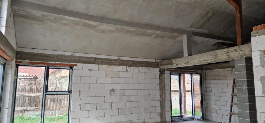 Casă individuală cu 3 camere cu Teren 2712 Mp în Oarda